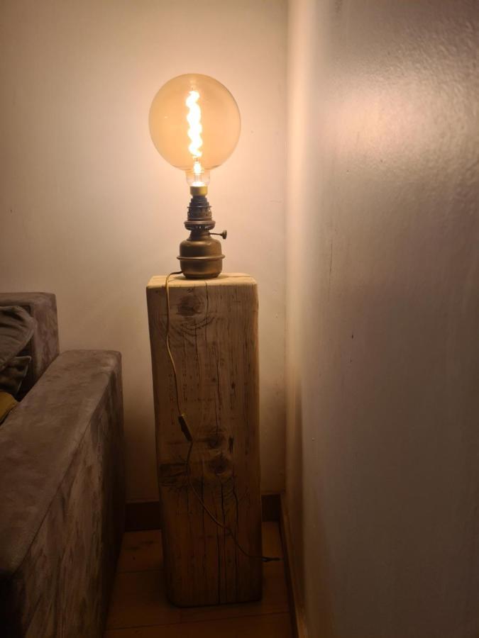 Le Logis De La Fontaine Apartment Ceyreste Bagian luar foto