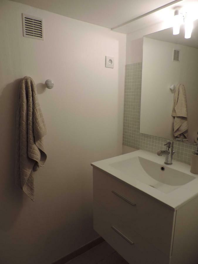 Le Logis De La Fontaine Apartment Ceyreste Bagian luar foto