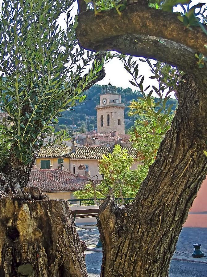Le Logis De La Fontaine Apartment Ceyreste Bagian luar foto